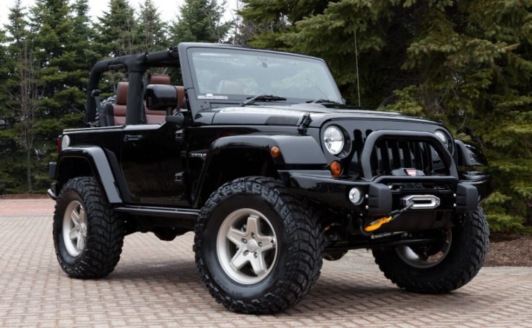 How Much Does a Two-Door Jeep Wrangler Weigh? Factors Affecting the Weight
